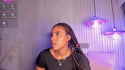 Snapshot of chloetaylorr_ chatting on 12-11-24, 12:12 CHLOE online show from 12-11-24, 12:12