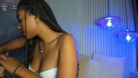 Snapshot of chloetaylorr_ chatting on 12-24-24, 08:27 CHLOE online show from 12-24-24, 08:27