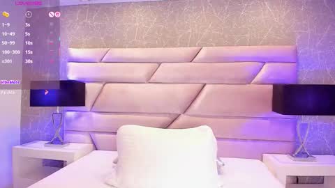 CHLOE  online show from 10-27-25, 07:51