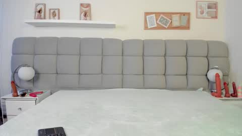 chlooe_zoe online show from 10-09-25, 07:56