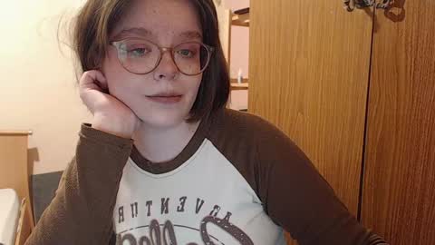 Snapshot of chmiri chatting on 12-14-24, 07:14 chmiri online show from 12-14-24, 07:14