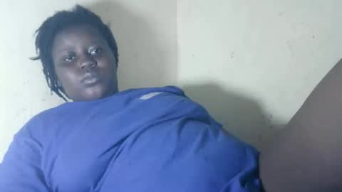 Snapshot of choclate_goddess chatting on 10-11-25, 11:09 Paula online show from 10-11-25, 11:09