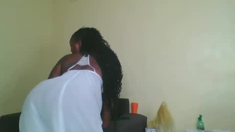 Snapshot of choco_baeb chatting on 01-17-25, 09:06 nei online show from 01-17-25, 09:06