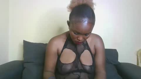 Snapshot of choco_baeb chatting on 01-26-25, 01:25 nei online show from 01-26-25, 01:25