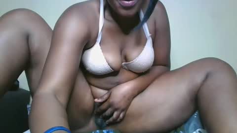 Snapshot of choco_baeb chatting on 02-14-25, 12:51 nei online show from 02-14-25, 12:51