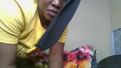 Snapshot of choco_baeb chatting on 09-25-25, 02:15 nei online show from 09-25-25, 02:15