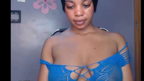 ESTHER online show from 02-06-25, 05:40