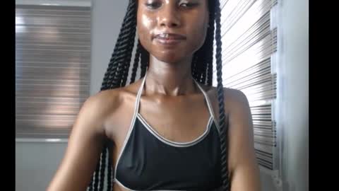 choco_petitqueen online show from 11-14-25, 08:35