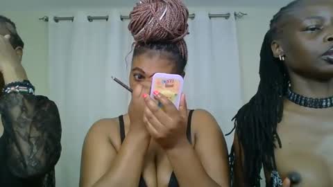 VIOLET online show from 02-13-25, 04:43