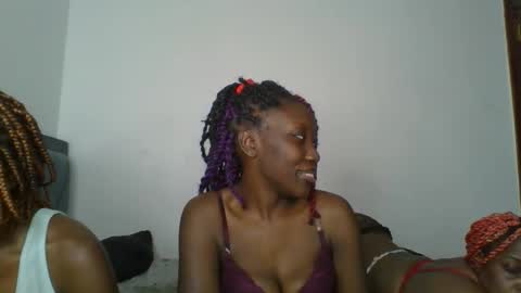 Snapshot of chocobear22 chatting on 11-09-25, 05:33 chocobear22 online show from 11-09-25, 05:33