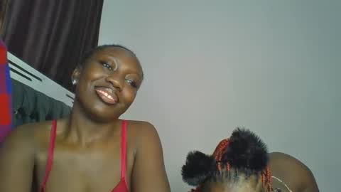 Snapshot of chocobear22 chatting on 11-26-25, 09:21 chocobear22 online show from 11-26-25, 09:21