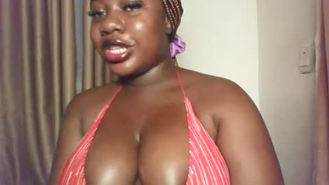chocolateassgirl61 online show from 01-08-26, 05:59
