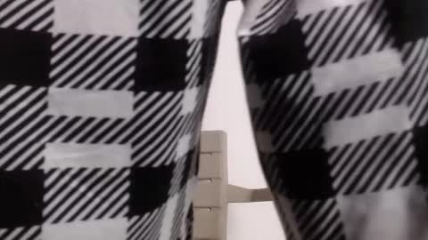 Diamond online show from 12-17-25, 05:02