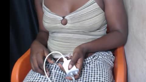 chocoslut20 online show from 10-02-25, 10:39
