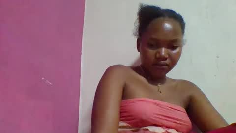 Snapshot of chololatblonde chatting on 02-27-26, 10:32 chololatblonde online show from 02-27-26, 10:32