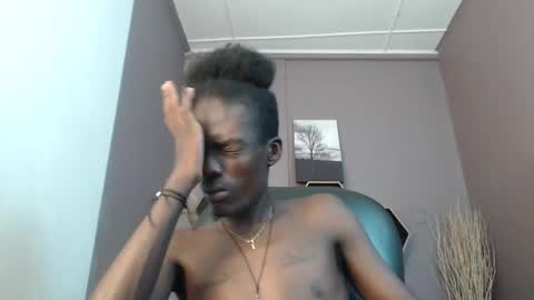Chombo online show from 01-25-25, 01:32