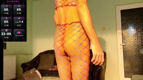 Snapshot of choose79 chatting on 11-18-25, 12:49 choose79 online show from 11-18-25, 12:49