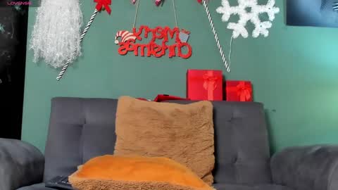 Snapshot of chris_macgregoor chatting on 12-15-24, 02:19 Chriz online show from 12-15-24, 02:19