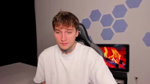 Chris Tyson online show from 10-13-25, 04:18