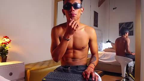 Chris Weell online show from 12-04-24, 12:41