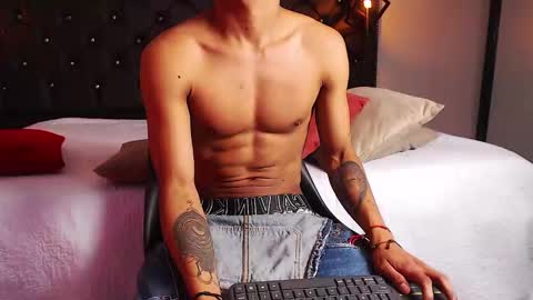 Chris Weell online show from 12-05-24, 01:14