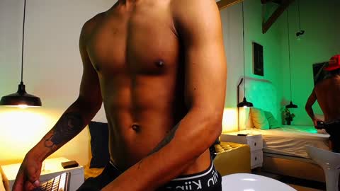 Chris Weell online show from 01-04-25, 02:25