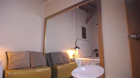 Chris Weell online show from 01-18-25, 04:04