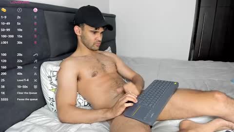 Im Chirs IM MODEL INDEPENDT online show from 01-13-25, 11:17