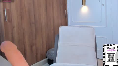 Chrishell online show from 01-30-25, 04:48