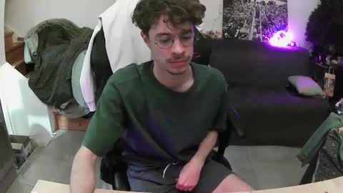 Chris online show from 01-28-25, 07:32