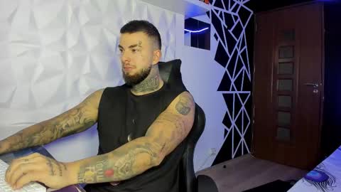 Snapshot of chrisjordan666 chatting on 10-20-25, 04:57 Chris Jordan online show from 10-20-25, 04:57