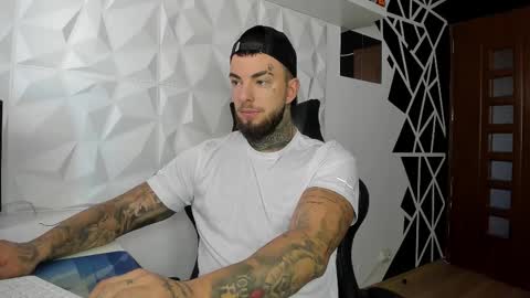 Snapshot of chrisjordan666 chatting on 10-25-25, 08:00 Chris Jordan online show from 10-25-25, 08:00