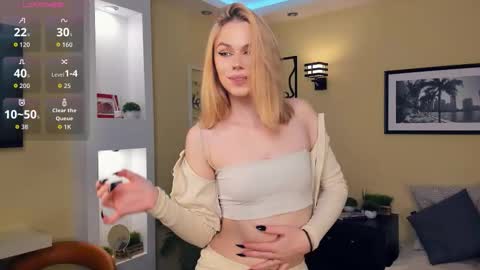 Snapshot of chrisme_please chatting on 12-03-25, 07:01 Lizz online show from 12-03-25, 07:01