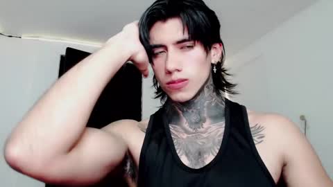 CHRIS  INDEPENT MODEL online show from 02-18-25, 05:42