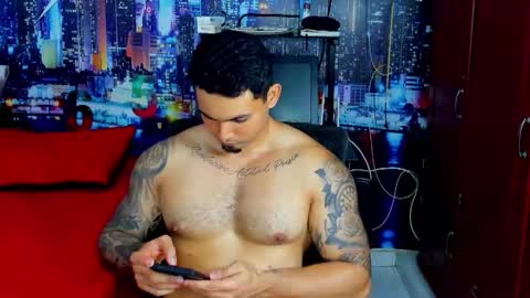 Chriss Stewart online show from 10-08-25, 02:09