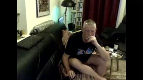 chrissell online show from 12-16-25, 01:32