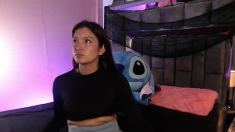 Snapshot of christaly_1 chatting on 10-24-25, 11:01 Christal online show from 10-24-25, 11:01