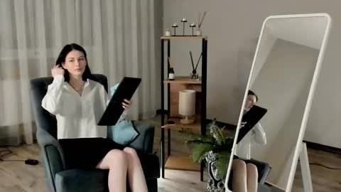 christaschrecongost online show from 02-02-26, 06:06