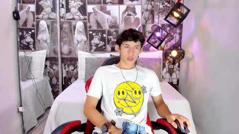 Snapshot of christian_foxx chatting on 02-27-26, 01:33 Christian online show from 02-27-26, 01:33