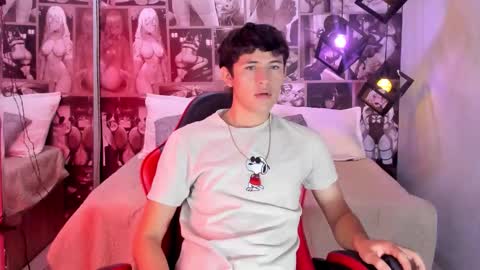 Snapshot of christian_foxx chatting on 03-01-26, 01:46 Christian online show from 03-01-26, 01:46