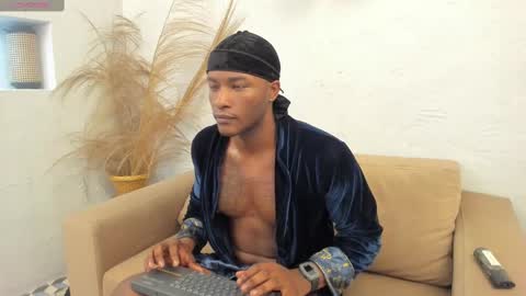 Christian Lewis online show from 02-21-25, 01:33