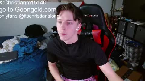 Snapshot of christianslong chatting on 10-23-25, 09:35 christianslong online show from 10-23-25, 09:35