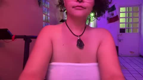 Snapshot of christianvalles chatting on 02-05-25, 01:47 christianvalles online show from 02-05-25, 01:47