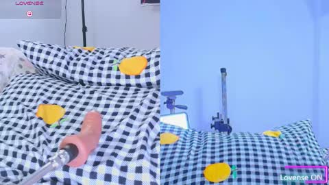 Christin online show from 12-16-25, 01:10