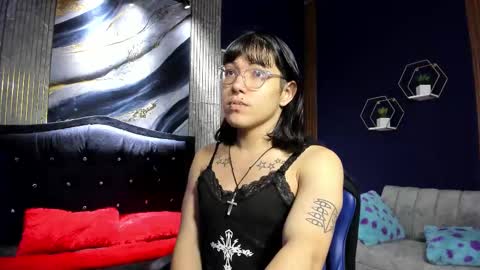 Snapshot of christina_vamp1 chatting on 11-03-25, 01:56 CHRISTINA online show from 11-03-25, 01:56