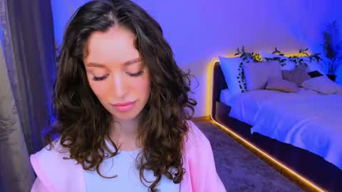 christinaconteeree online show from 09-24-25, 06:33