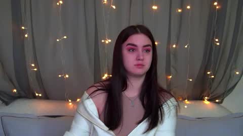 Christina online show from 11-24-25, 07:13