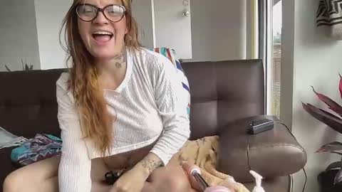 Val riess -- Instagram free online show from 03-11-25, 04:07