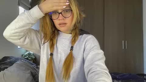 Val riess -- Instagram free online show from 09-20-25, 07:48