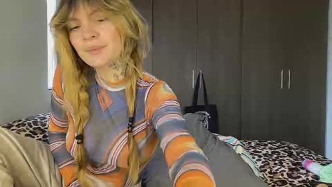 Val riess -- Instagram free online show from 10-01-25, 09:10